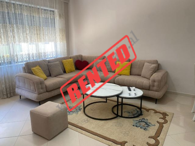 
Apartament 2+1 me qira midis Residences Kodra e Diellit 1 dhe 2, prane shkolles British ne Tirane.